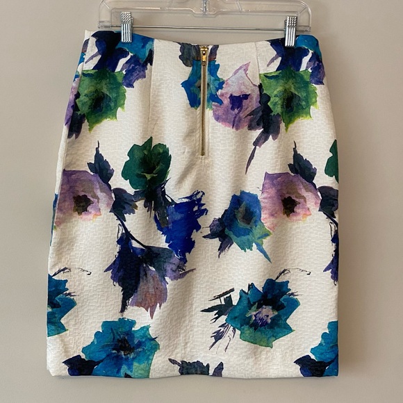 Philosophy Floral Skirt - Picture 6 of 6